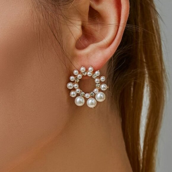 Pearl Stud Earrings - Picture 2 of 3